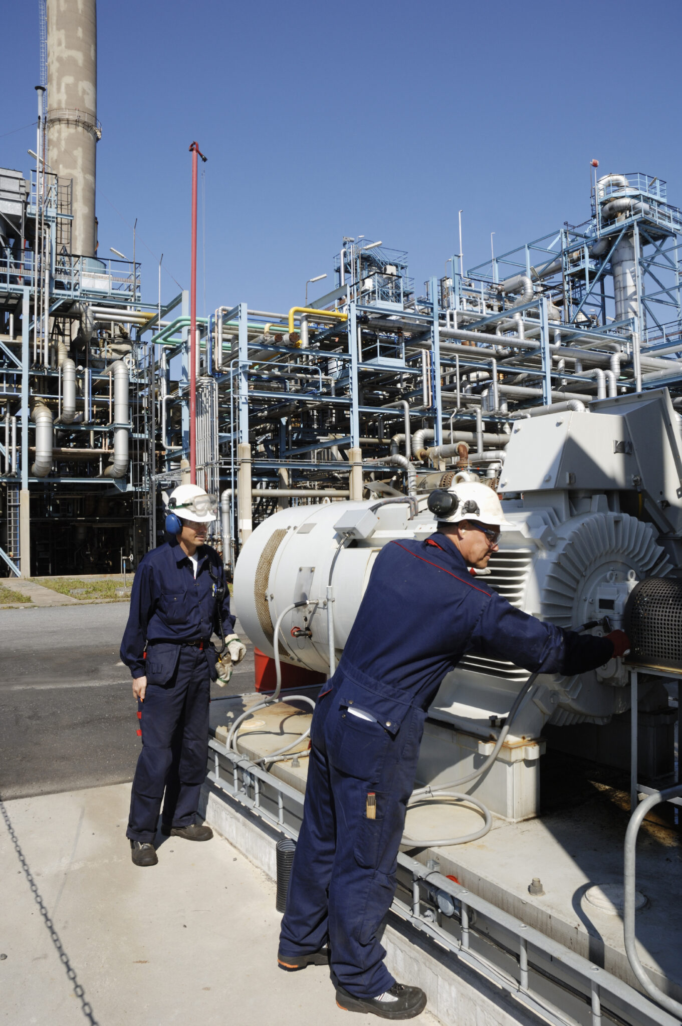 Tribo-Labs ISO/IEC 17025 accredited laboratory technicians performing certified fluid analysis and tribology testing